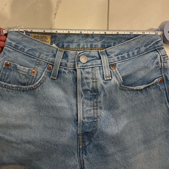 Levi's 501 Original Fit - Picture 5 of 10